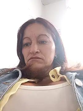 celeste-30  online show from September 18, 2025, 11:23 am