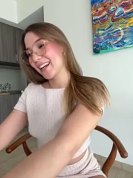 Snapshot of SophieRaily_ chatting on March 11, 2025, 9:59 pm SophieRaily online show from March 11, 2025, 9:59 pm