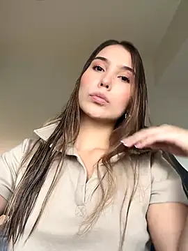 Snapshot of SophieRaily_ chatting on September 30, 2025, 7:52 pm SophieRaily online show from September 30, 2025, 7:52 pm