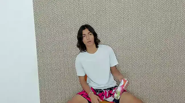 mckensy sexxx18 online show from December 7, 2024, 5:53 pm