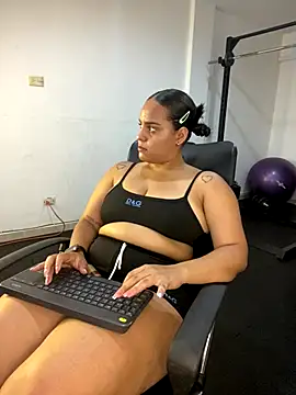 Violetrousse online show from September 17, 2025, 7:04 pm