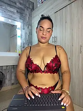 Violetrousse online show from December 20, 2025, 8:05 pm