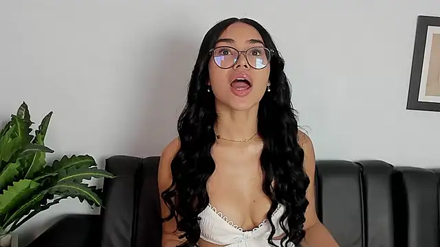 Mia petite01 online show from September 25, 2025, 10:02 pm