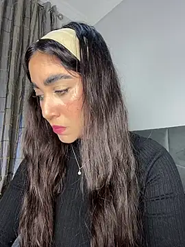 Snapshot of Meryem_Queen chatting on March 14, 2026, 9:42 pm Meryem Queen online show from March 14, 2026, 9:42 pm
