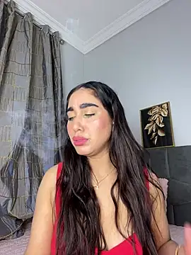 Snapshot of Meryem_Queen chatting on March 18, 2026, 12:36 am Meryem Queen online show from March 18, 2026, 12:36 am