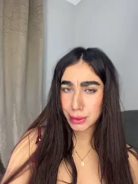 Snapshot of Meryem_Queen chatting on May 17, 2026, 8:27 pm Meryem Queen online show from May 17, 2026, 8:27 pm