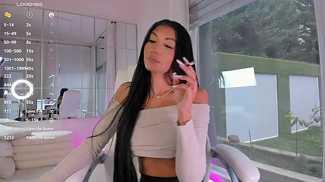 missdiamond  online show from November 23, 2025, 7:52 am