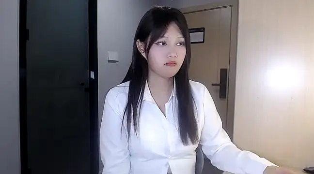 Snapshot of puppy-mango chatting on December 6, 2024, 2:49 pm puppy-mango online show from December 6, 2024, 2:49 pm