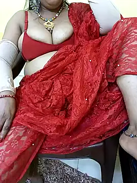 Snapshot of Simran-Kudi chatting on December 30, 2024, 11:04 am Simran-Kudi online show from December 30, 2024, 11:04 am