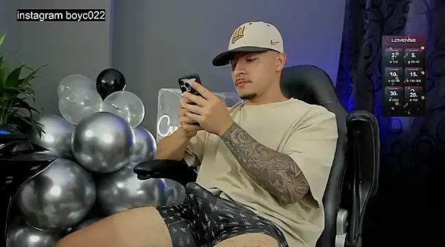 boyc022  online show from March 18, 2025, 12:16 am