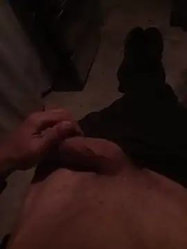 MrTamburine22 online show from April 24, 2026, 7:05 pm