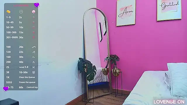 hornybarelylegalgirl online show from March 13, 2025, 12:56 pm