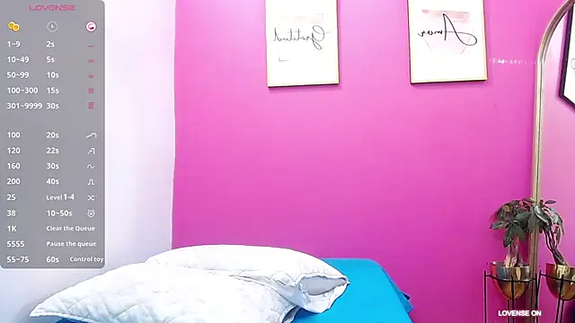 hornybarelylegalgirl online show from March 19, 2025, 7:38 pm