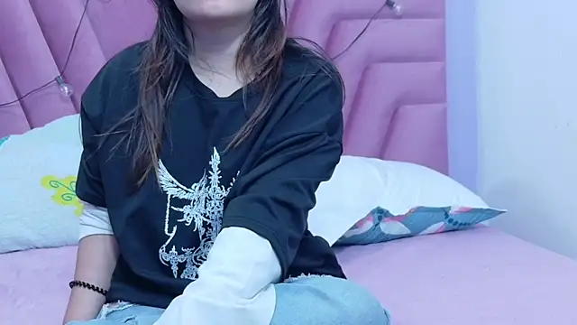 hornybarelylegalgirl online show from March 25, 2026, 12:00 pm