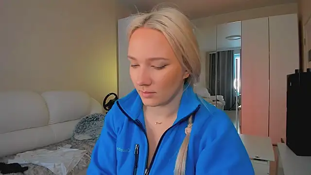 Snapshot of 1AlexaGoddess3 chatting on September 14, 2025, 5:17 am 1AlexaGoddess3 online show from September 14, 2025, 5:17 am