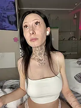 Snapshot of your_Roxy chatting on December 29, 2024, 8:37 pm your Roxy online show from December 29, 2024, 8:37 pm