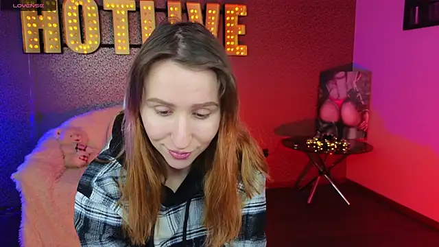 AliceBYKiss online show from December 9, 2024, 12:19 pm