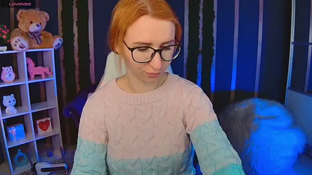 AliceBYKiss online show from February 12, 2026, 6:19 am