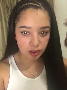 Snapshot of Julieta_333 chatting on September 11, 2025, 12:33 am Julieta 333 online show from September 11, 2025, 12:33 am