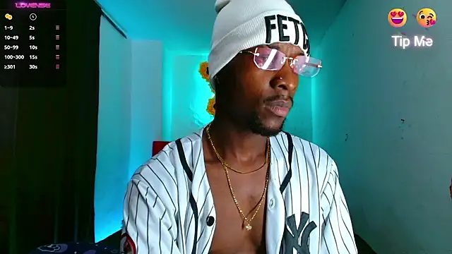 Aroonpapisex online show from March 7, 2026, 9:23 pm