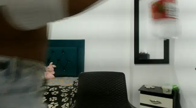 lucianadolll online show from February 27, 2025, 9:32 am