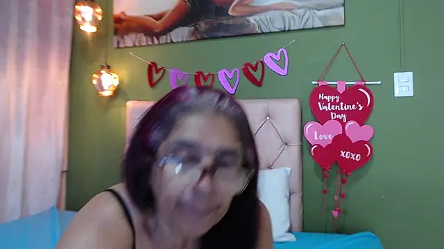 renata milf  online show from February 15, 2025, 4:34 pm