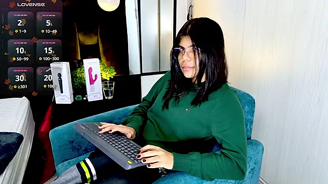 cutehanna1 online show from September 29, 2025, 11:53 pm