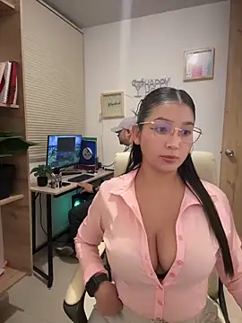 licky lu online show from May 3, 2026, 1:44 am