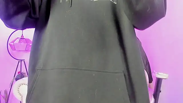 Theia moon online show from March 13, 2025, 12:35 pm