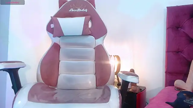 NAOMI WINDSOR online show from December 12, 2024, 10:52 pm