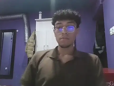 Snapshot of Fabpingon chatting on September 17, 2025, 6:26 am Fabpingon online show from September 17, 2025, 6:26 am