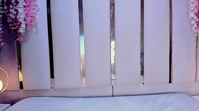 Snapshot of Parismorelli1 chatting on October 7, 2025, 5:59 am Parismorelli1 online show from October 7, 2025, 5:59 am