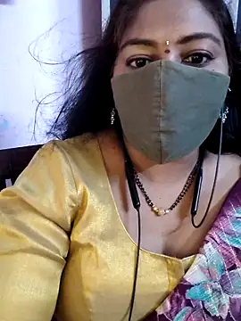 RomeoJuliet345 online show from April 19, 2026, 4:28 pm