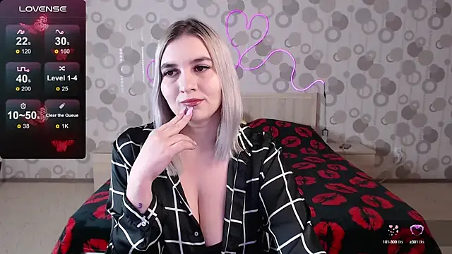 Snapshot of crystal_baby chatting on December 21, 2024, 9:33 am crystal baby online show from December 21, 2024, 9:33 am