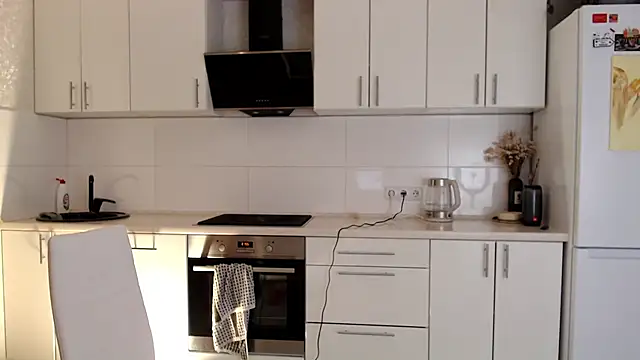 KissMyVibe online show from October 10, 2025, 5:23 pm