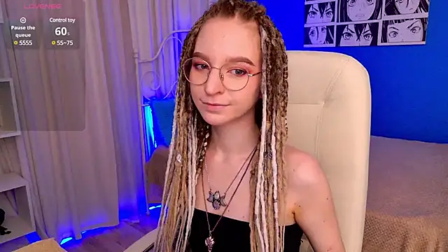 VioletShine online show from March 15, 2025, 2:55 pm