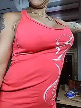 Snapshot of Alison_fitness chatting on June 9, 2026, 11:38 pm Alison fitness online show from June 9, 2026, 11:38 pm