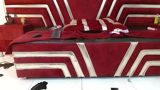 Candy Bony online show from January 7, 2025, 10:30 pm