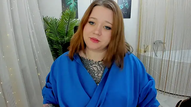 MoonLghte online show from February 1, 2025, 4:33 pm