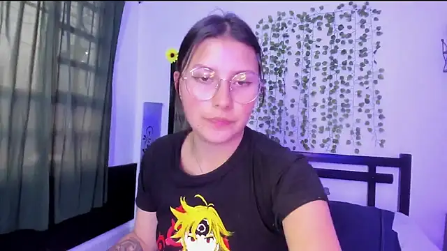 Noellesable online show from December 28, 2024, 7:33 pm