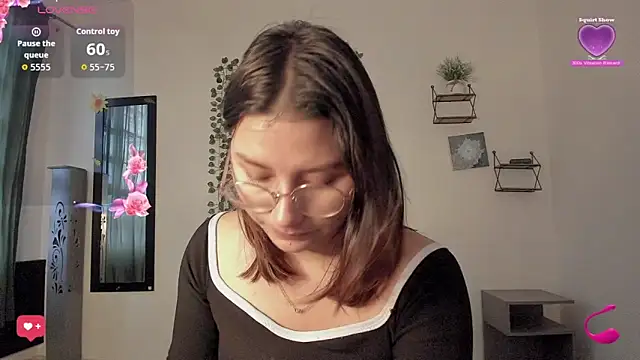 Noellesable online show from September 8, 2025, 5:23 pm