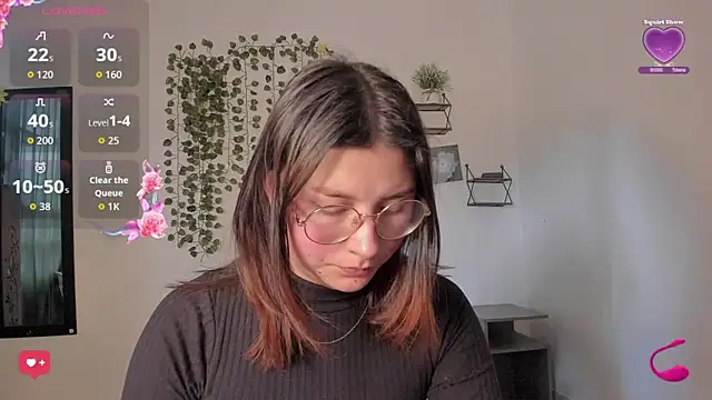 Noellesable online show from September 26, 2025, 5:17 pm