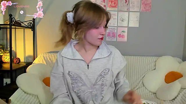 EvaStevs online show from March 16, 2025, 8:00 pm