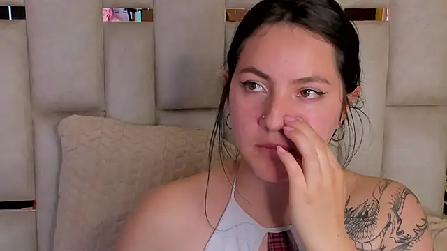 jenifer  power10 online show from January 9, 2025, 8:01 pm