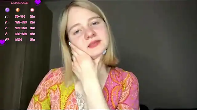 OdelinaFicken online show from March 4, 2026, 6:41 am