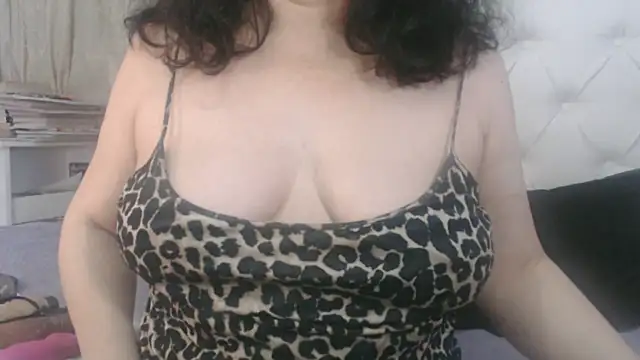 maturepriscila online show from February 16, 2025, 9:48 pm