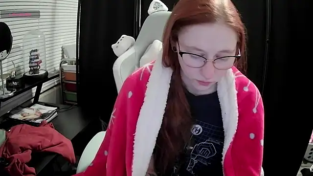 LilyFoxxx online show from February 15, 2025, 5:09 am