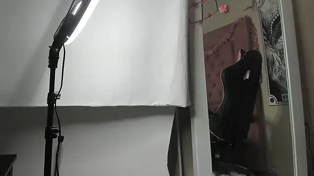 Snapshot of ened_nessa chatting on February 28, 2025, 7:05 am ened nessa online show from February 28, 2025, 7:05 am