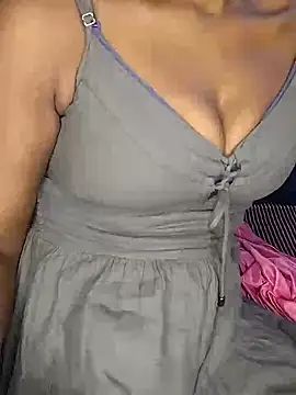 Aaliyalove1 online show from February 8, 2025, 9:25 pm