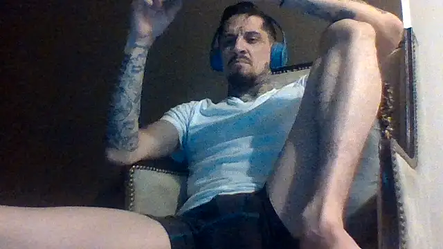 Snapshot of Paybackk100 chatting on February 10, 2025, 9:36 am Paybackk100 online show from February 10, 2025, 9:36 am
